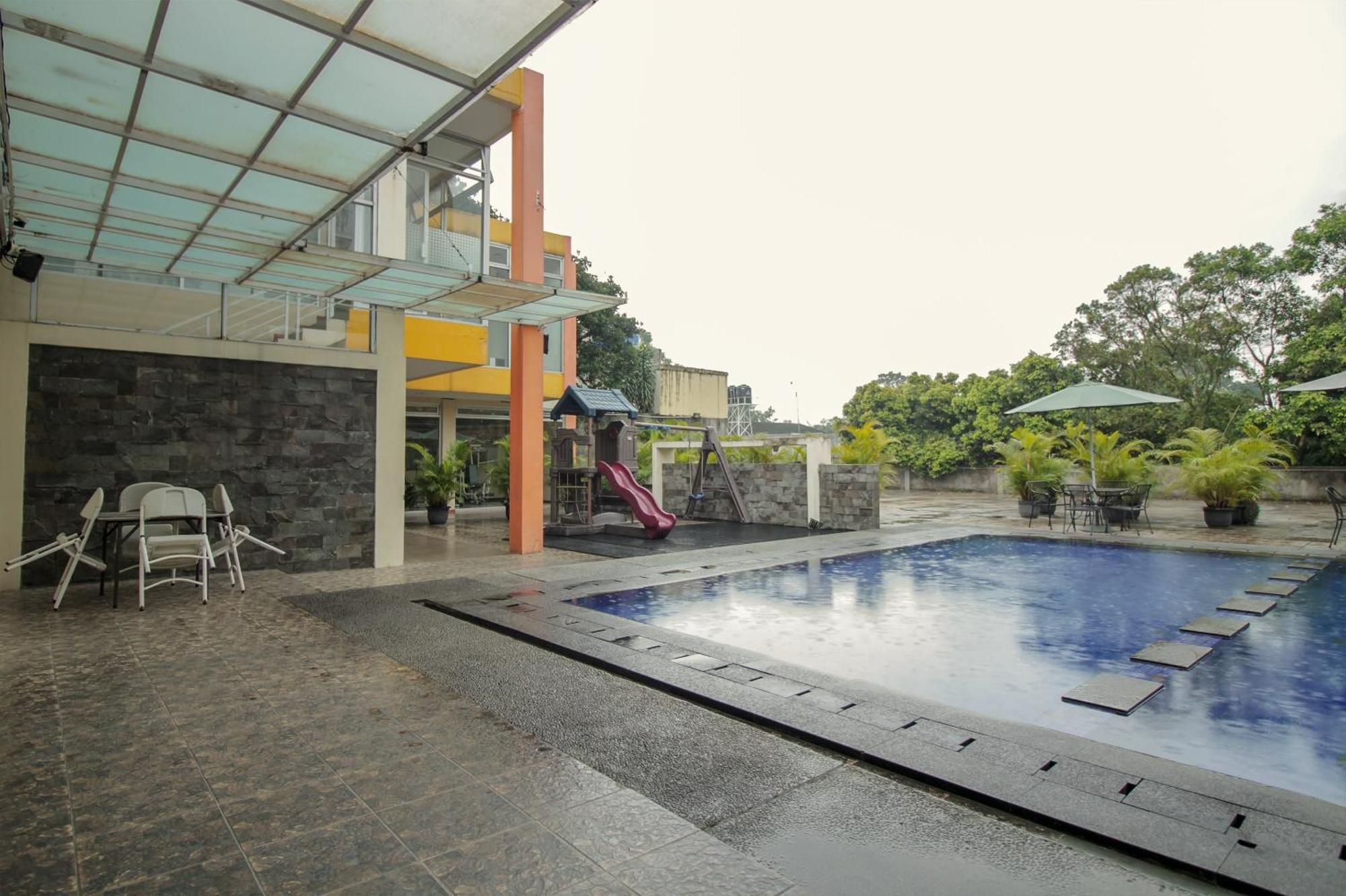 Collection O 295 Grha Ciumbuleuit Guest House Bandung Exterior photo