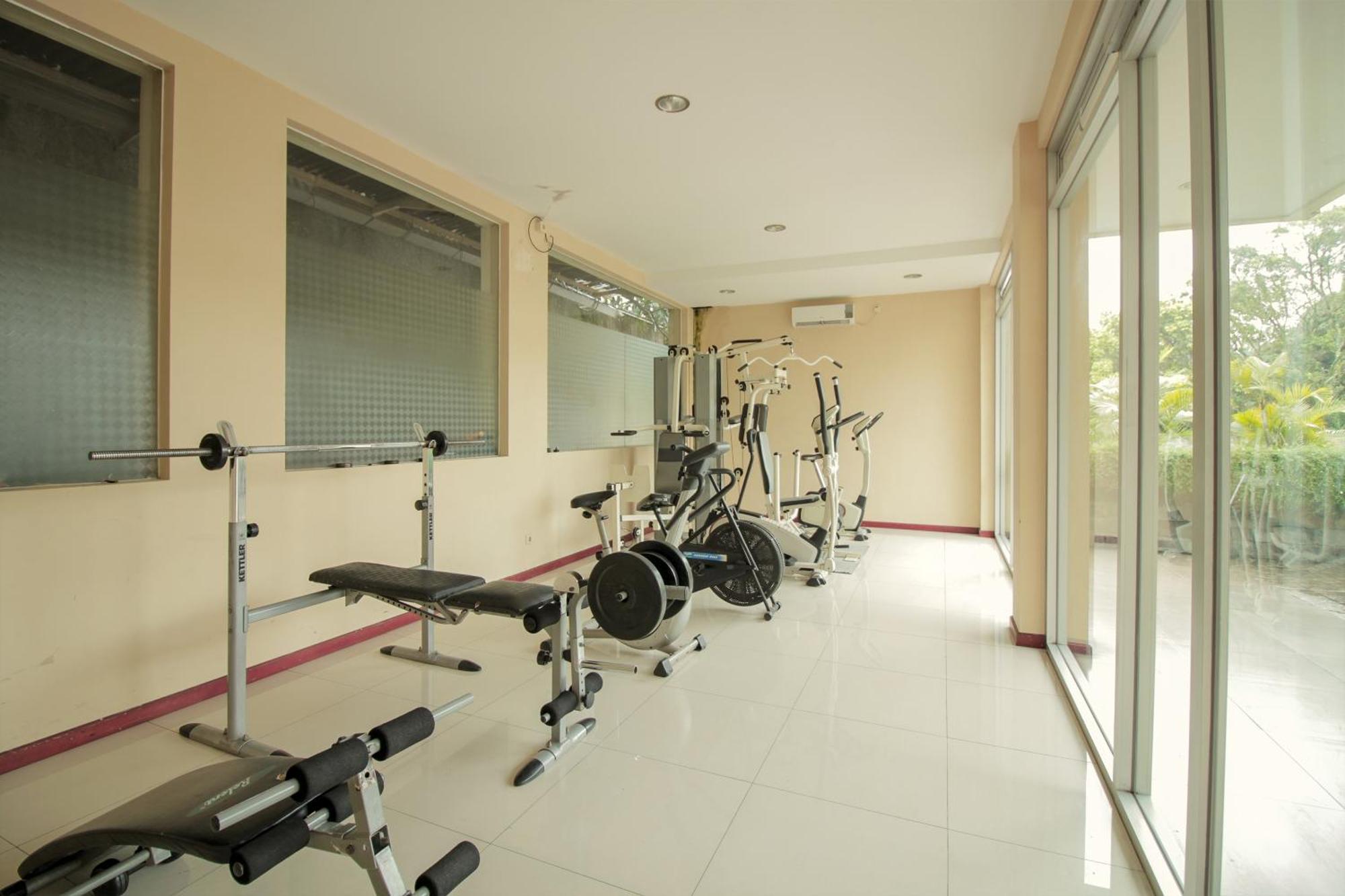 Collection O 295 Grha Ciumbuleuit Guest House Bandung Exterior photo