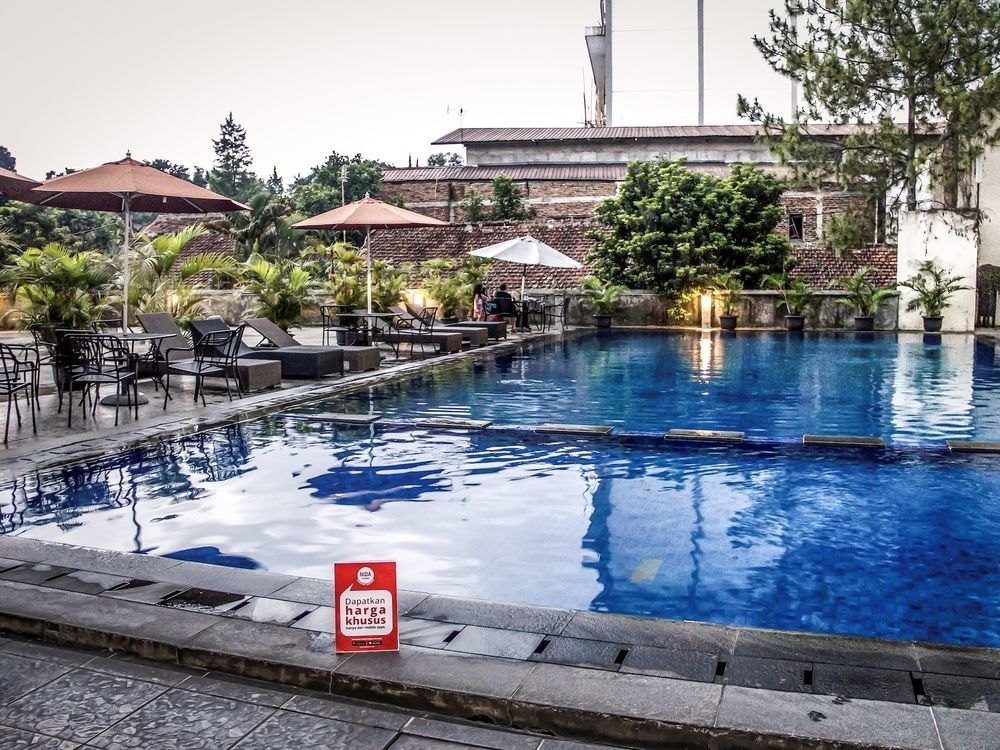 Collection O 295 Grha Ciumbuleuit Guest House Bandung Exterior photo